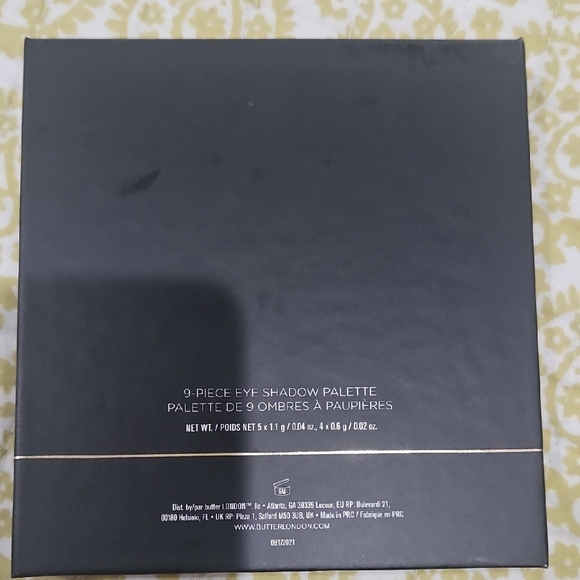 butter LONDON Eye Shadow Palette in Black with Gold Detail - Picture 2 of 3